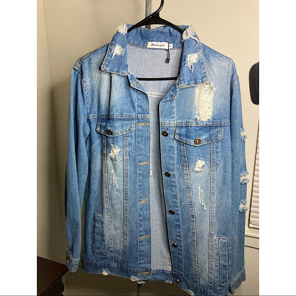 A Trendy and Casual denim jacket for everyday❤️